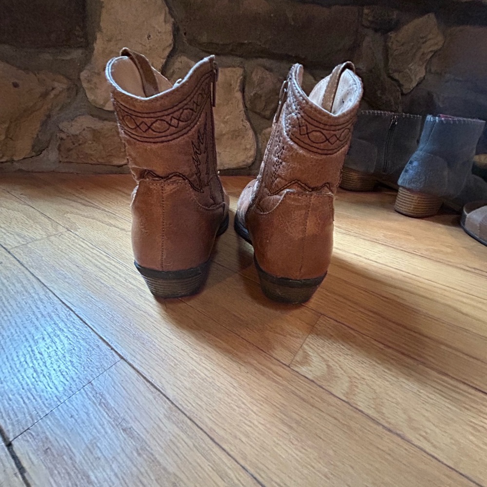 Cowgirl Booties. Rodeo Roper. Size 2 - Picture 2 of 6